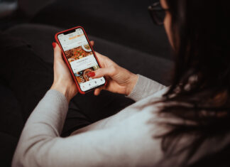 Food delivery: chi ordina online e quale cucina sceglie