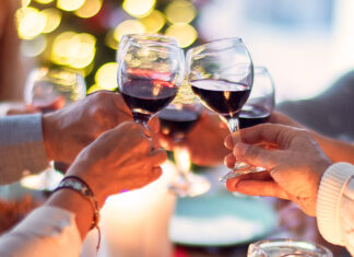 Festività 2021: come sorprendere amici e parenti con cene da veri Food Lovers